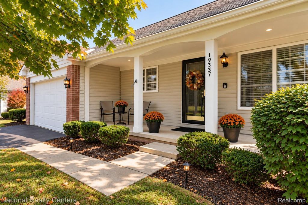 19337 Mandarin Drive, Roseville