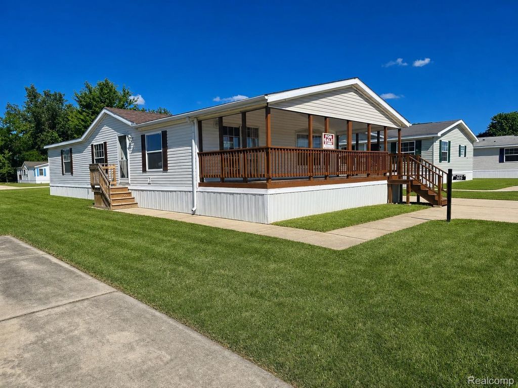 305 Aspen Lane, Dundee