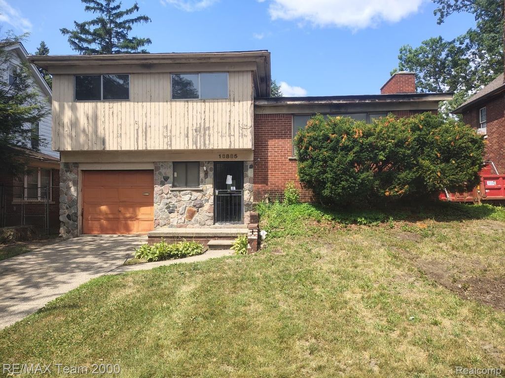 16885 La Salle Avenue, Detroit city