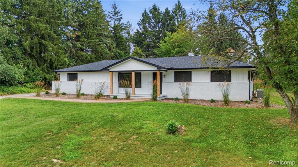 3643 Noble Road, Oxford