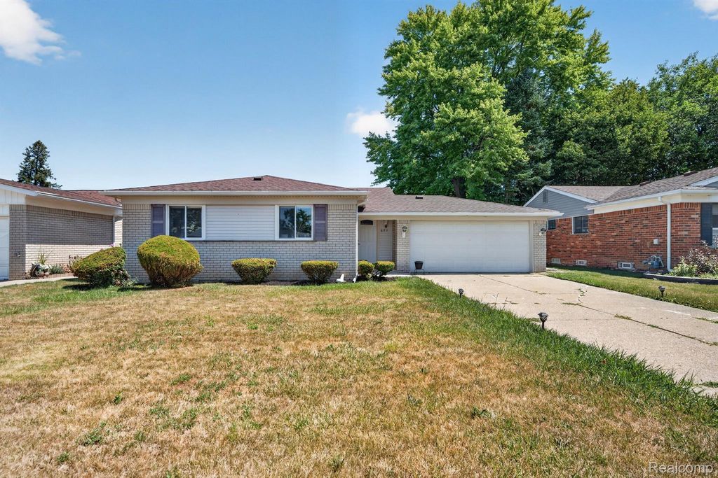 693 Hamlet Road, Auburn Hills