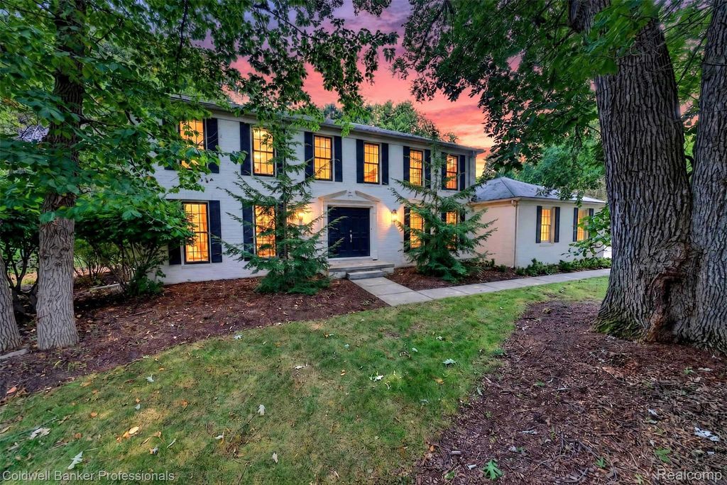 4133 Shore Crest Drive, West Bloomfield charter township