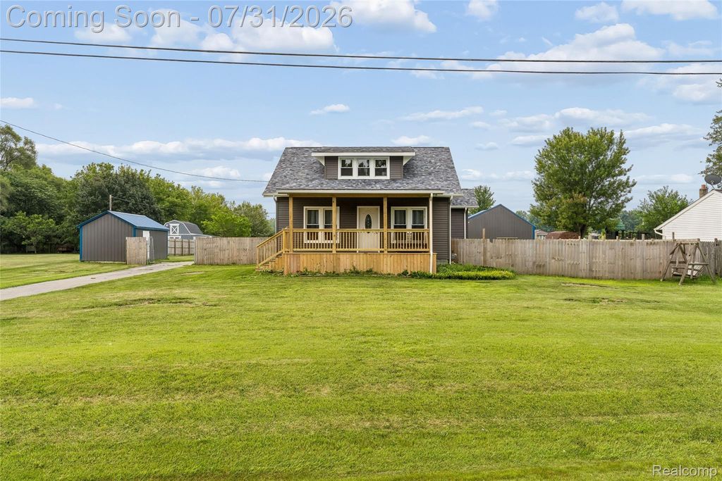 1056 E Vienna Road, Thetford township