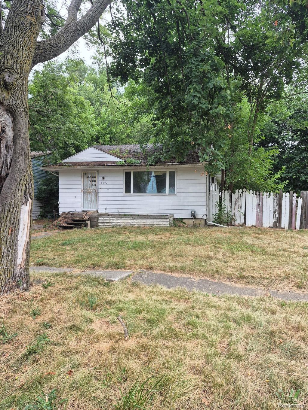 2952 Wolcott Street, Flint city