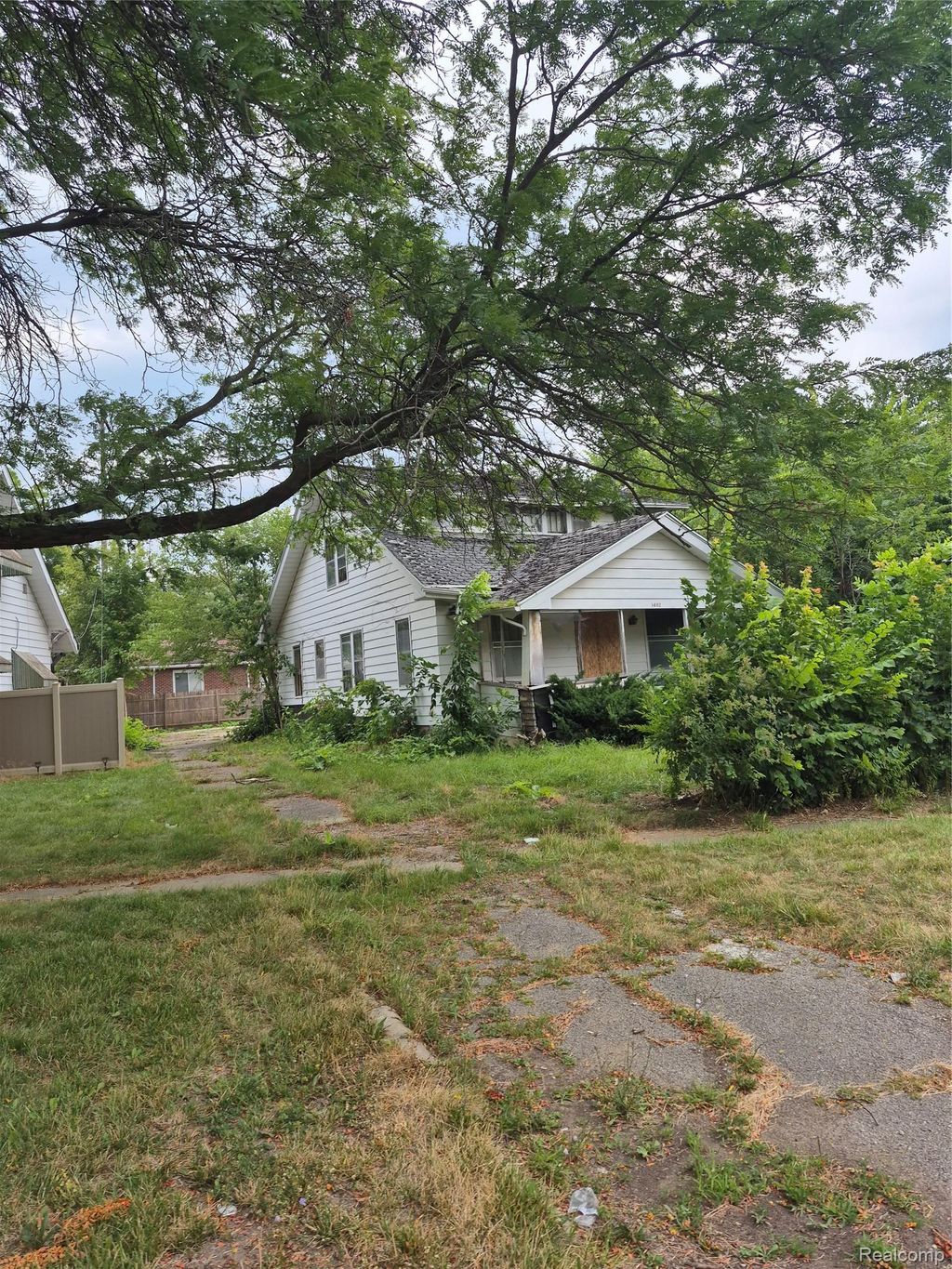 1402 Welch Boulevard, Flint city
