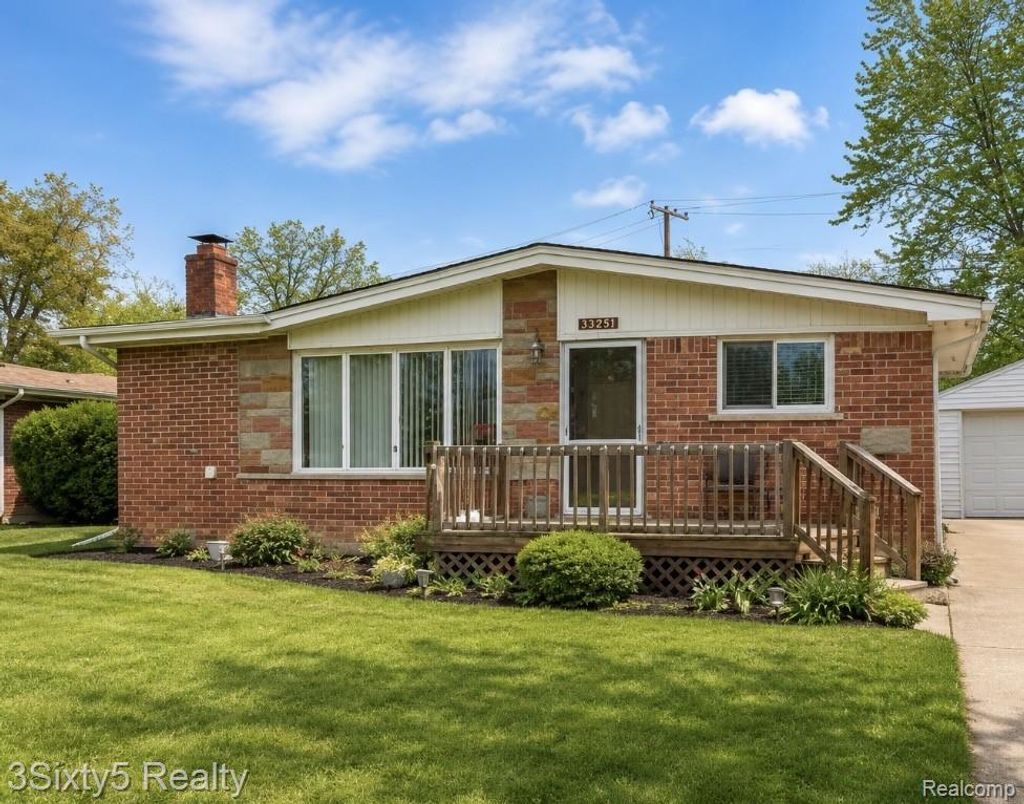 33251 Parkwood Street, Westland city