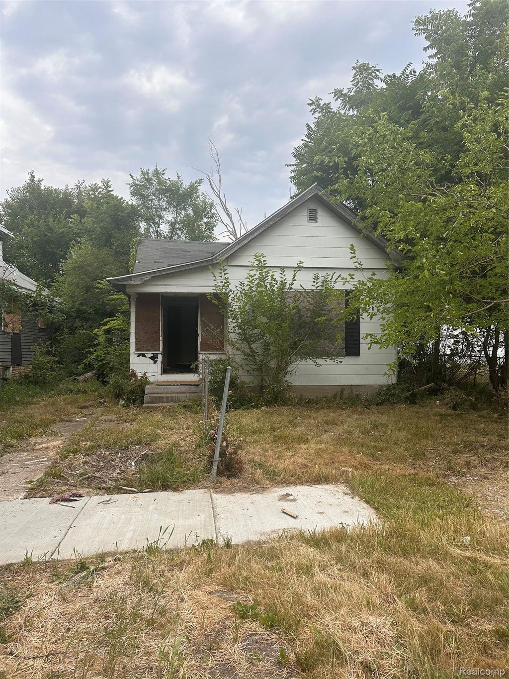 137 E Oakley Street, Flint city