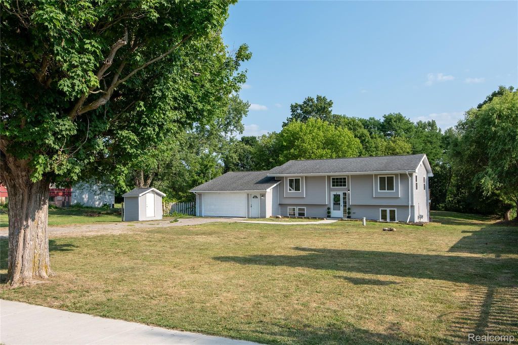 9174 Perry Road, Atlas