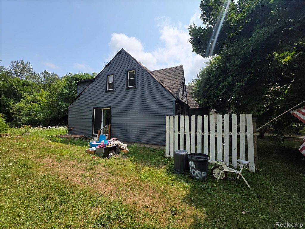 23410 Kensington Street, Taylor city