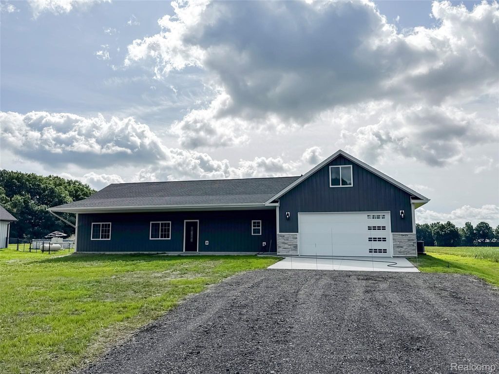 12425 Old Miller Road, Gaines township
