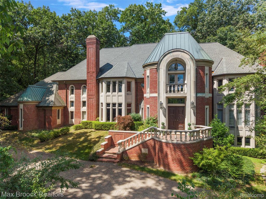 5322 Abbey Road, Rochester