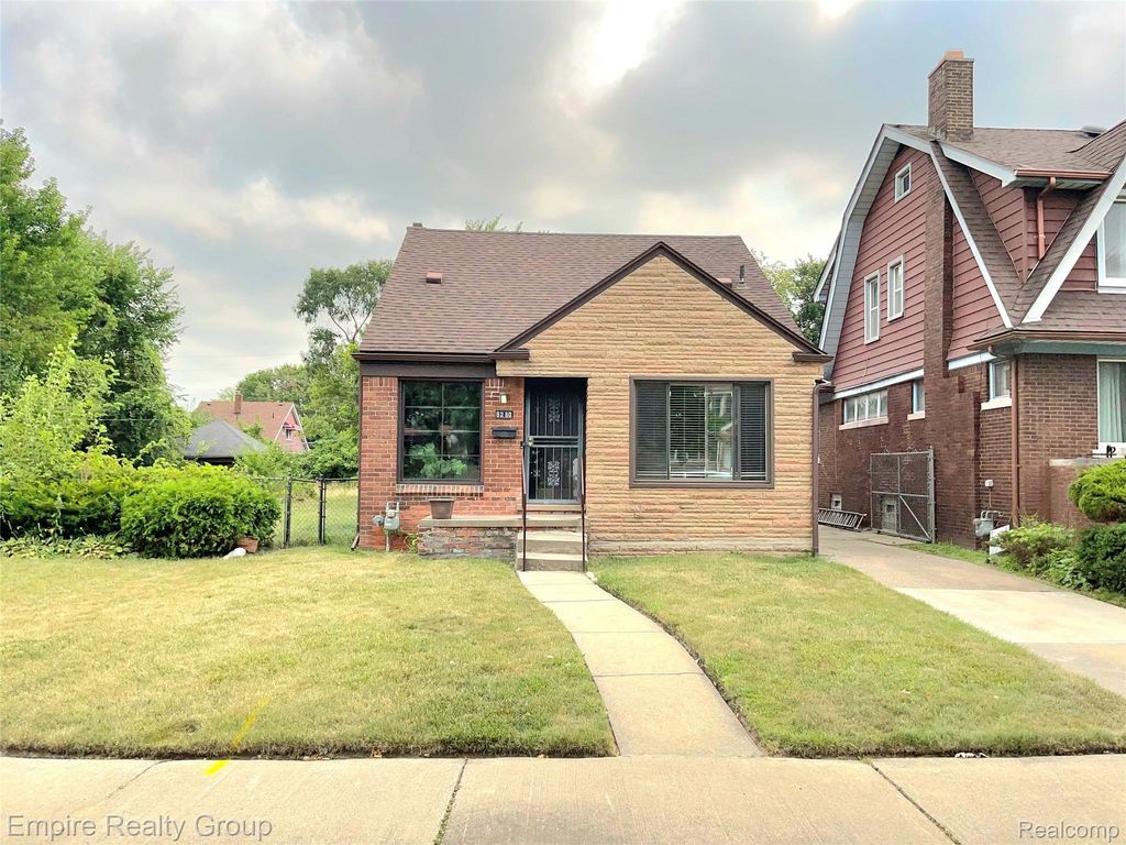 5280 Eastlawn Street, Detroit city