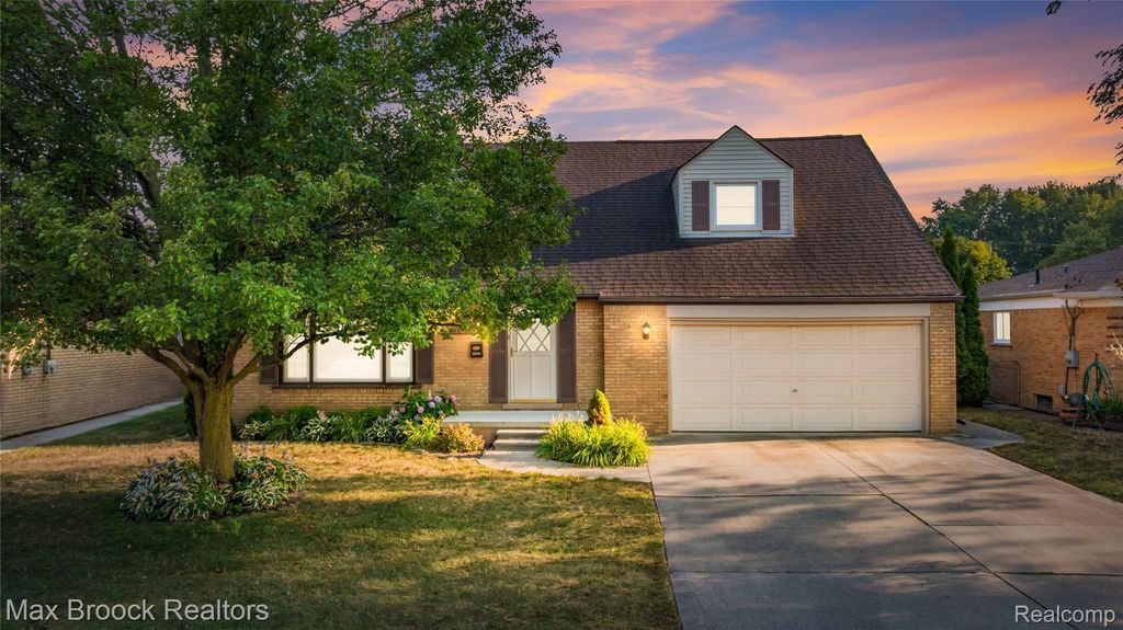 22596 Lange Street, St. Clair Shores city
