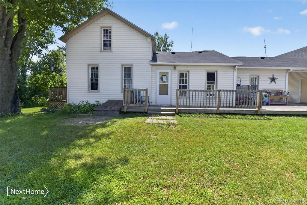 23740 Carleton West Rd Road, Sumpter township