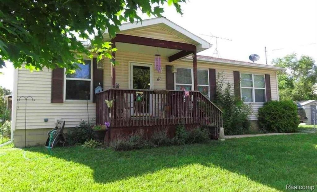 424 Maple Avenue, Owosso