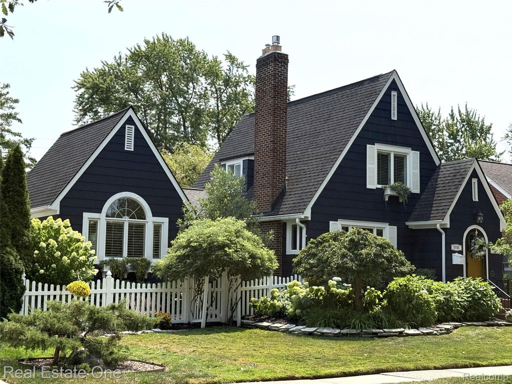 2731 Bamlet Road, Royal Oak city