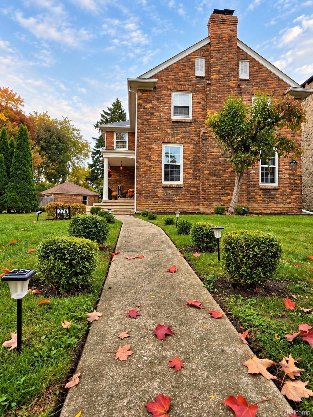 276 Lewiston Road, Grosse Pointe