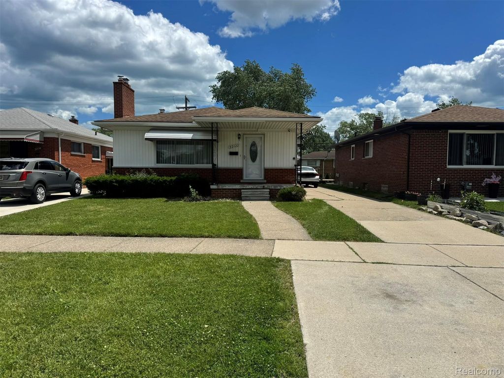 22122 Kelly Road, Eastpointe city