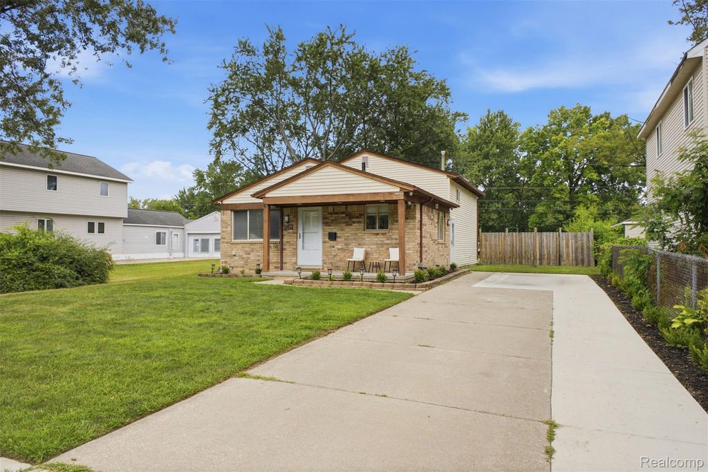 28914 Hennepin Street, Garden City city