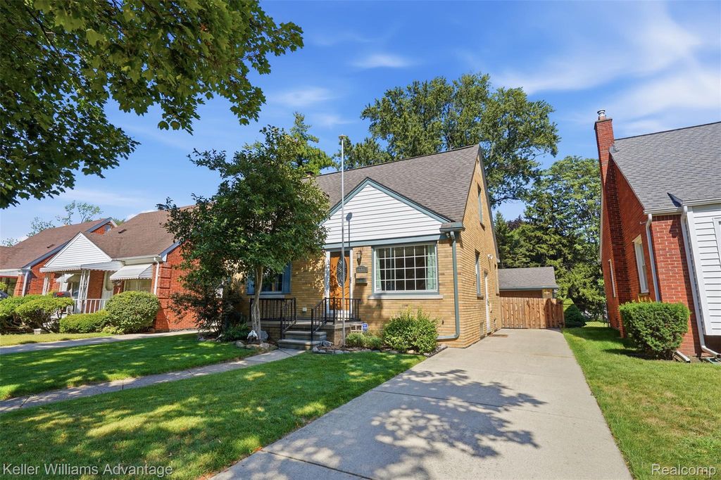 3335 Bennett Street, Dearborn city