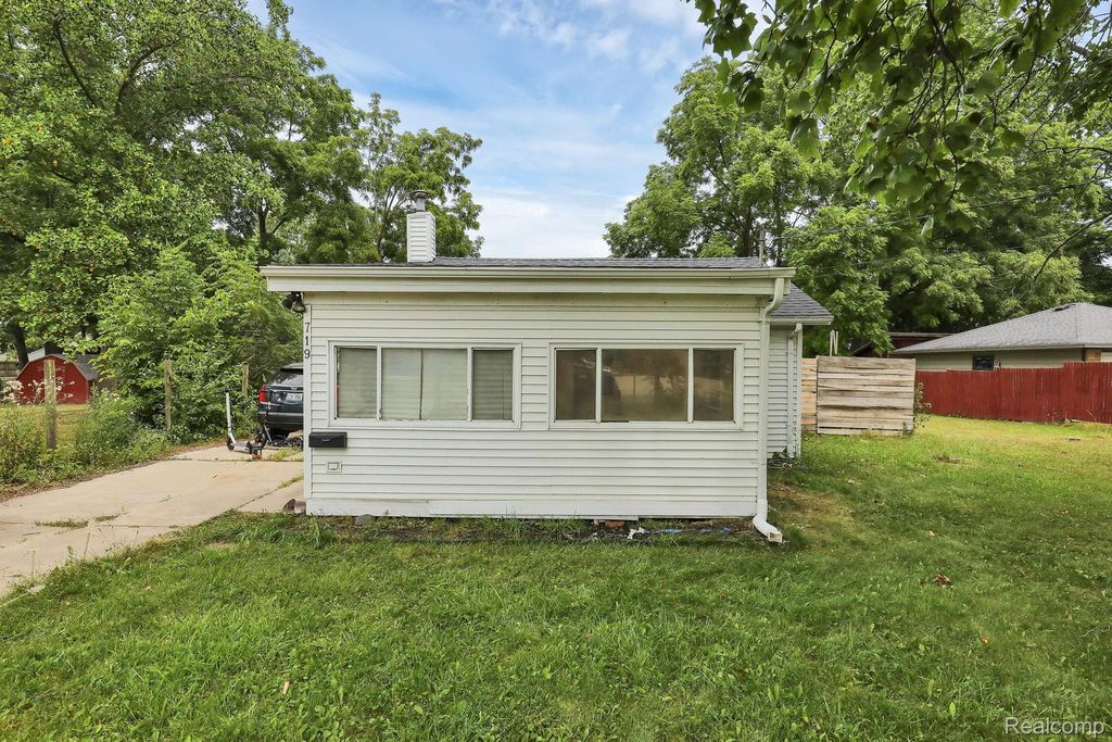 719 Robert Street, Lansing city