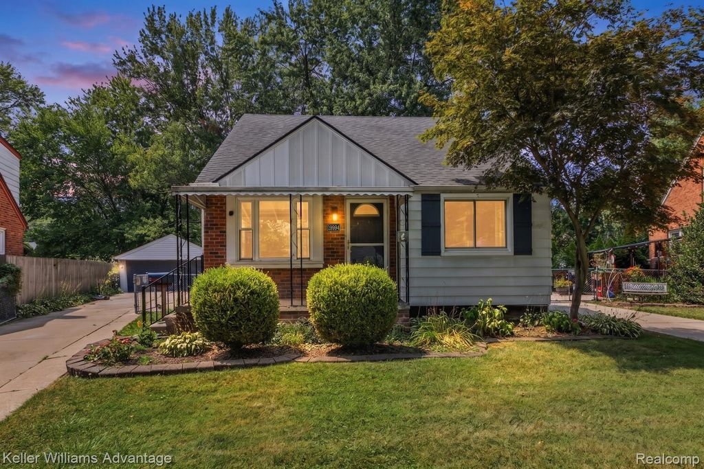 19994 Hunt Club Drive, Harper Woods city