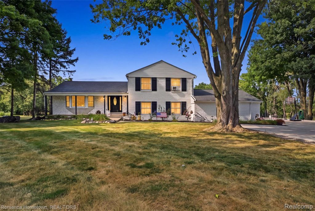 54260 9 Mile Road, Lyon charter township