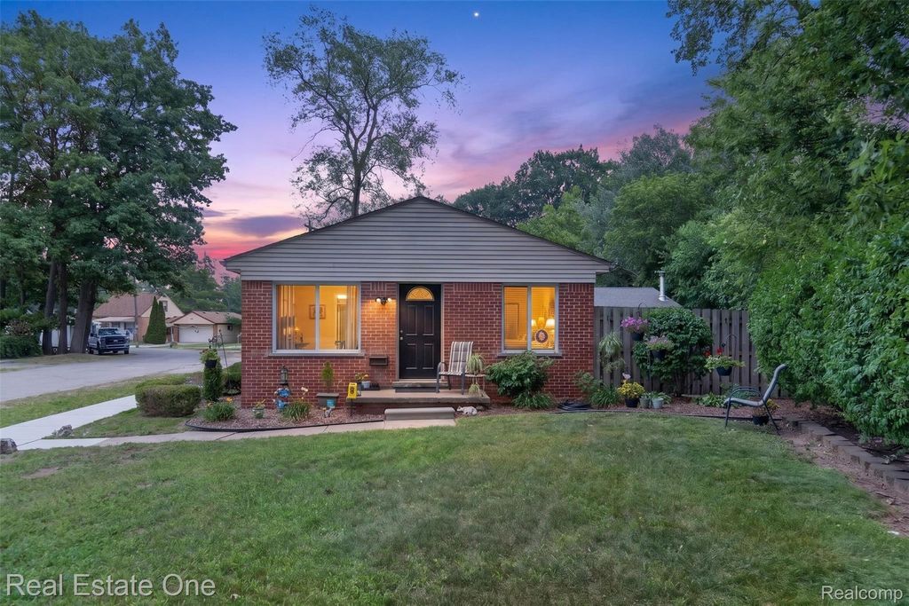 26212 Park Court, Madison Heights city