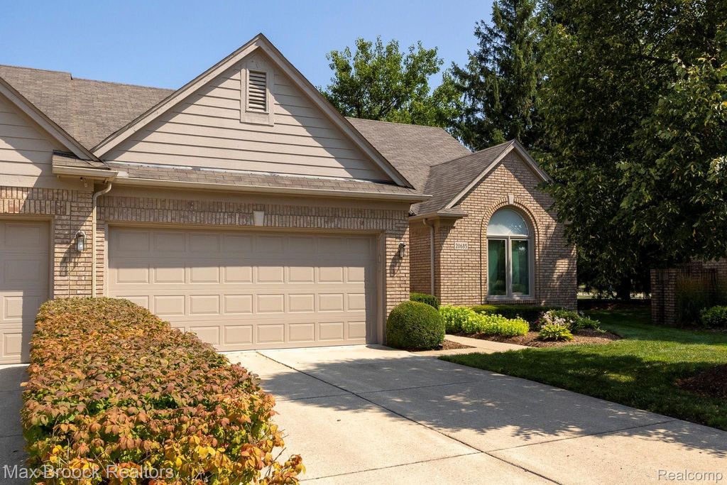 20685 Hillsboro Drive, Macomb
