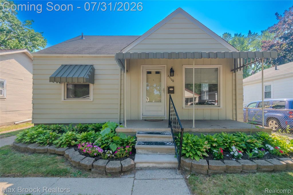 23100 Hoover Avenue, Hazel Park city
