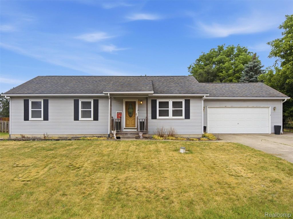 1230 Darci Drive, Fenton city