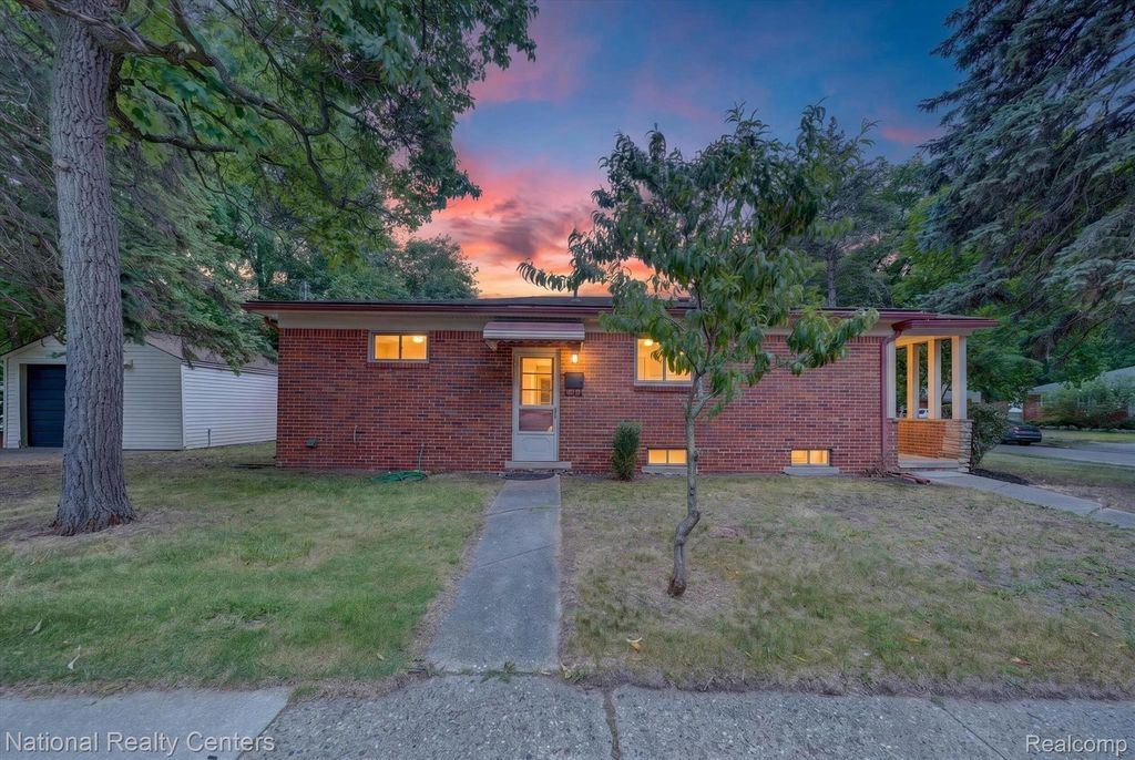 3220 Sylvan Drive, Royal Oak city