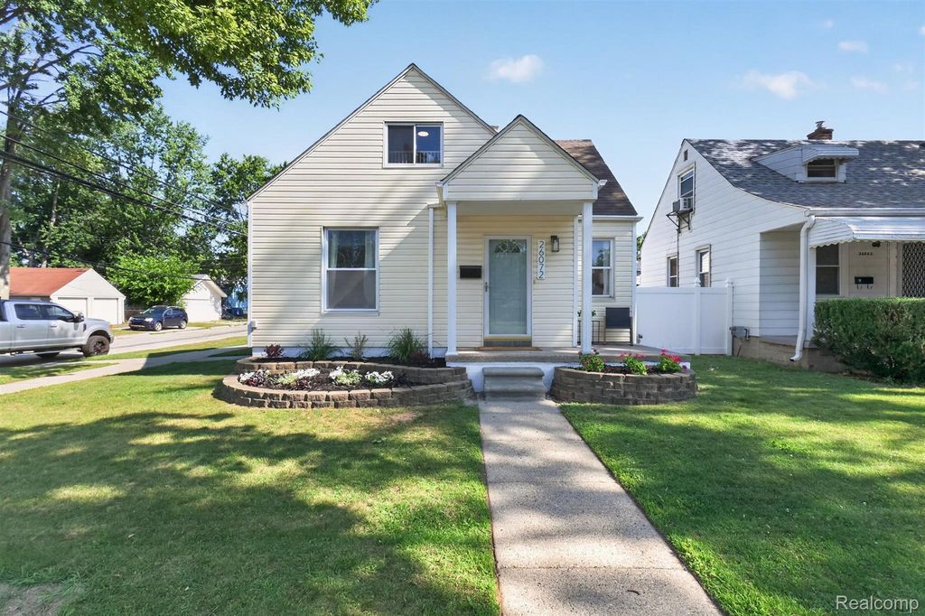 26072 Pennie Street, Dearborn Heights city