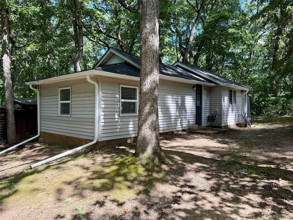5145 Timber Lane, Norvell township