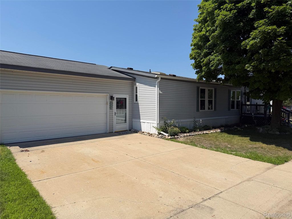 2500 Mann Road, Village of Clarkston city