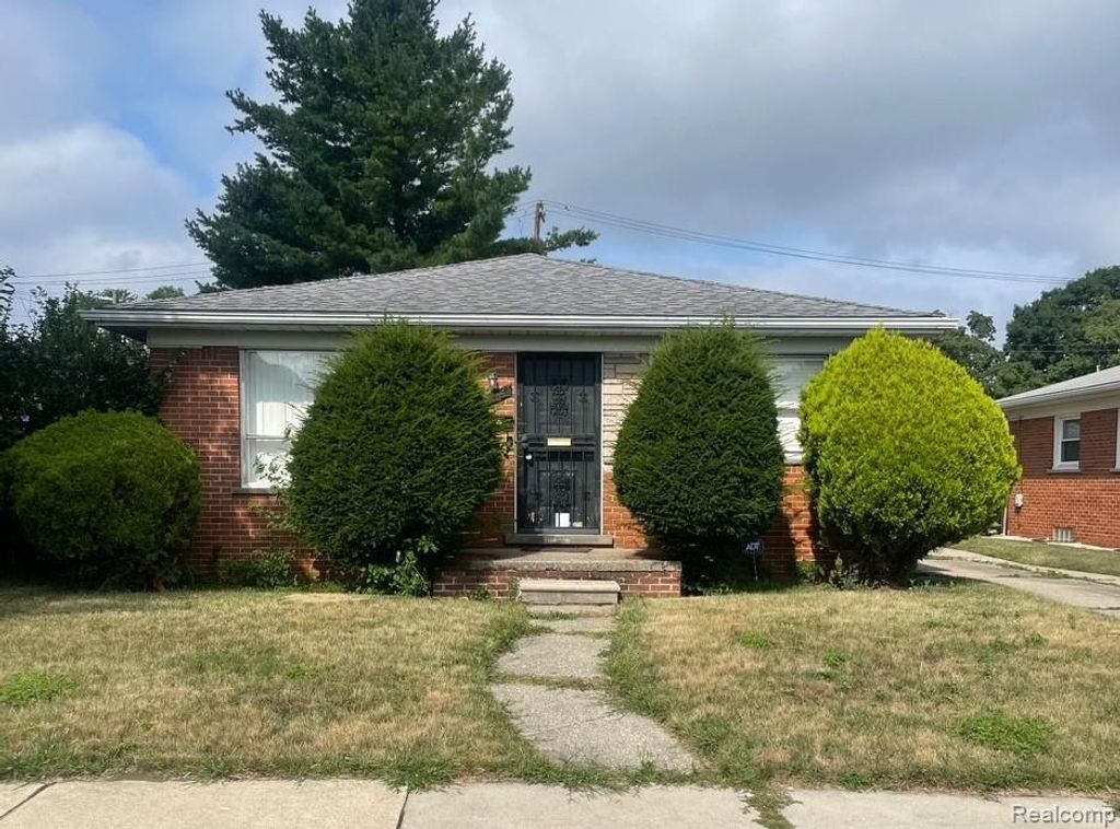 8841 Wormer, Redford charter township