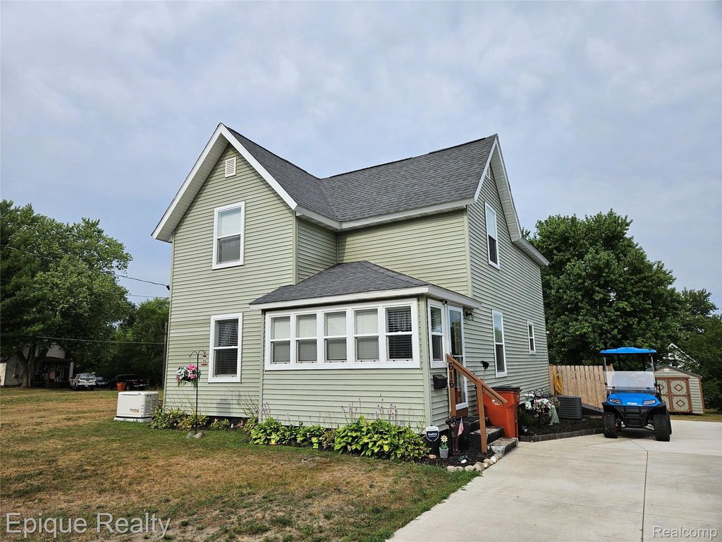 616 Crawford Street, Belding city