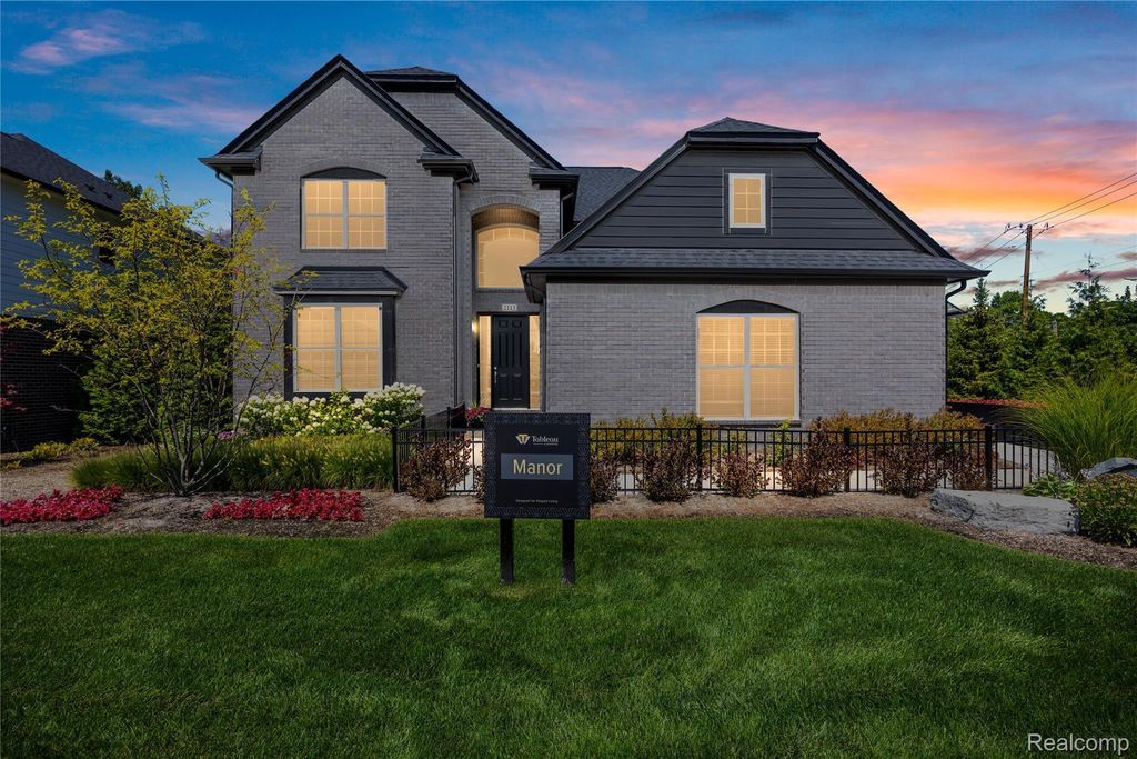 2113 Kohli Drive, Troy city
