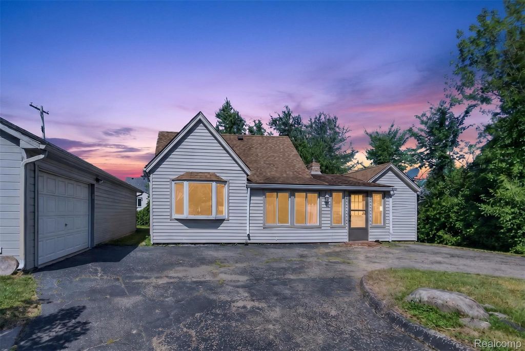 25801 Fern Street, Roseville