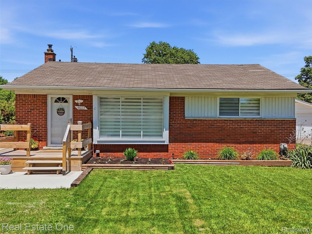 4603 E Thirteen Mile Road, Warren city