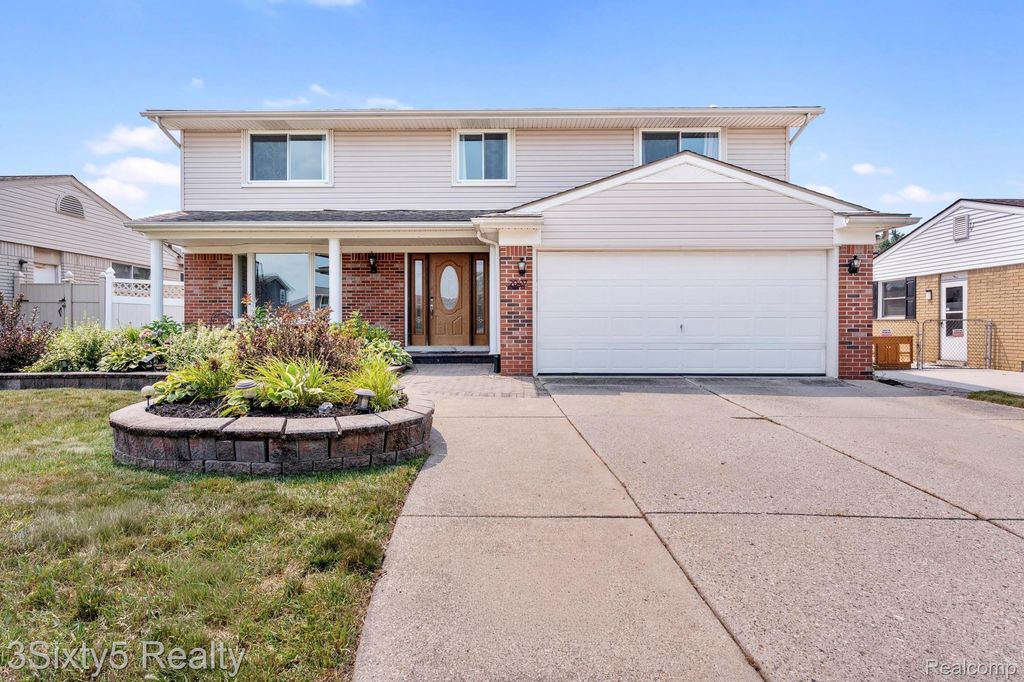 20437 Bourassa Avenue, Trenton