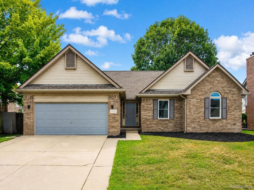 19108 Red Oak Lane, Brownstown