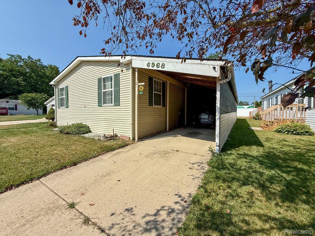 6968 Liberty Lane, Van Buren charter township