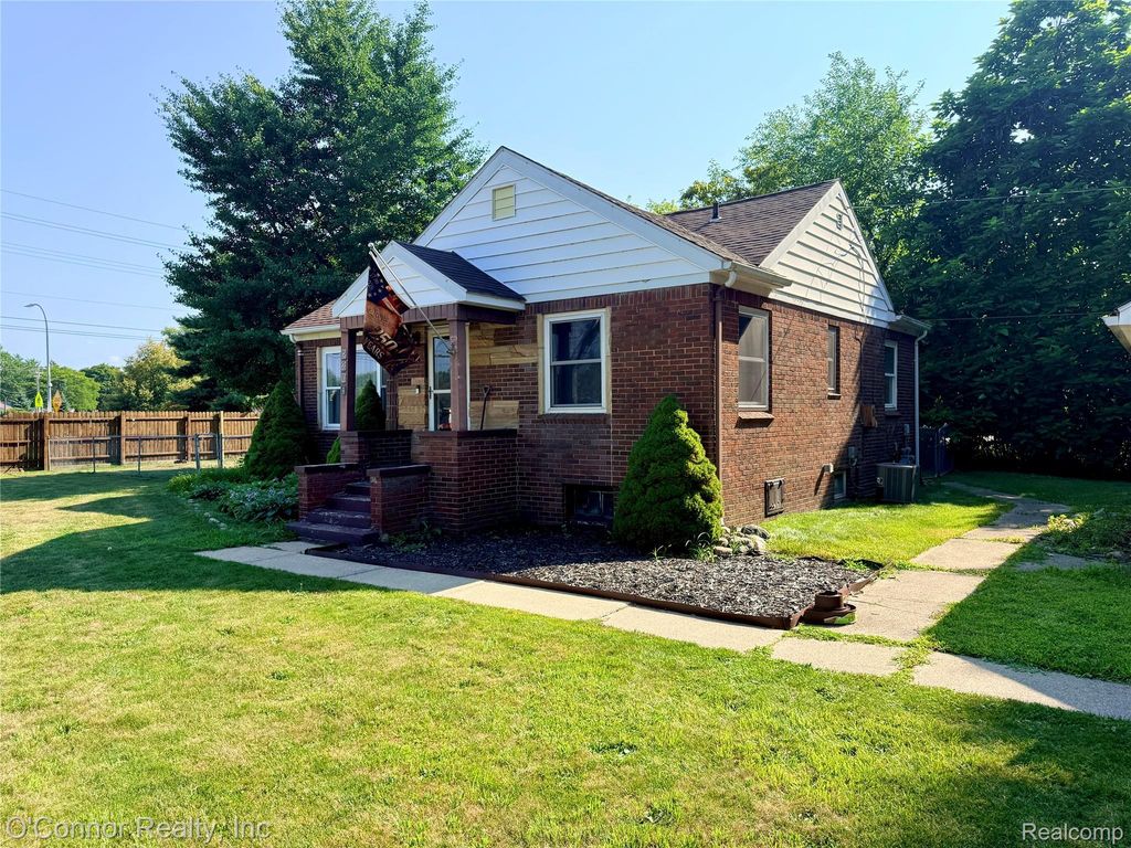 2604 Gratiot Boulevard, Marysville city