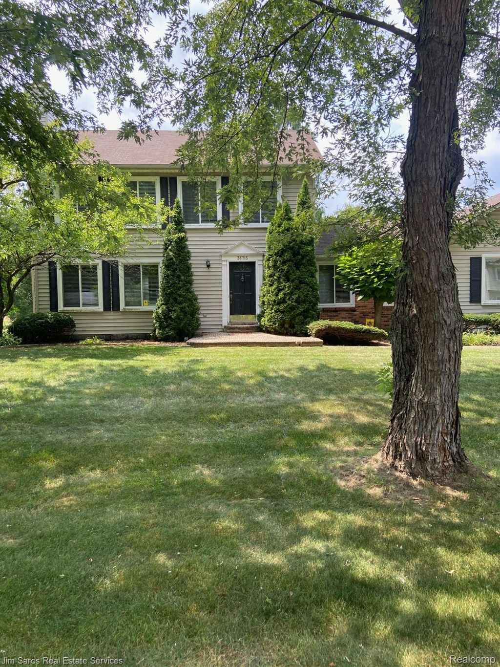 36715 Paddock Drive, Clinton charter township