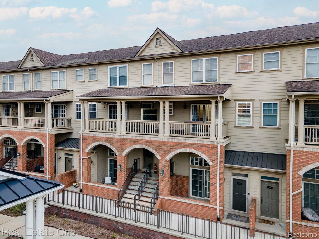 190 Amys Walk, Auburn Hills
