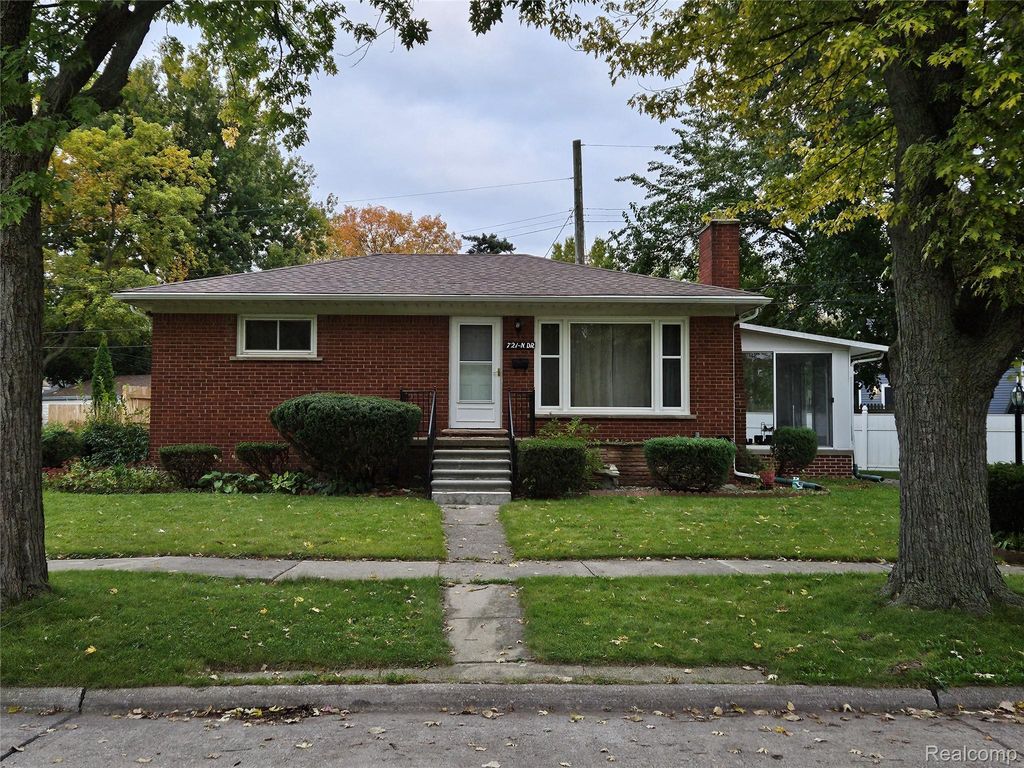 721 North Drive, Wyandotte city