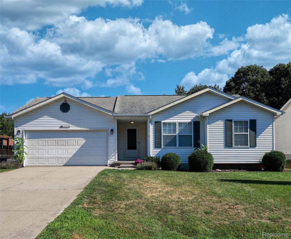 1221 Windsor Street, Grand Blanc charter township