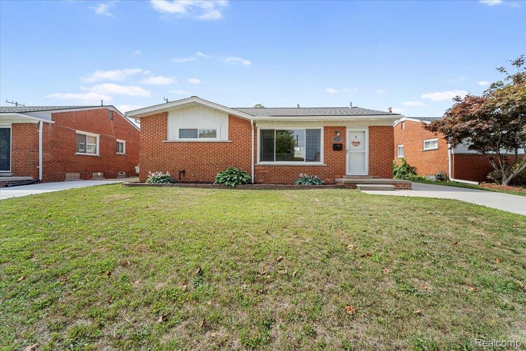13231 Spruce Street, Southgate city