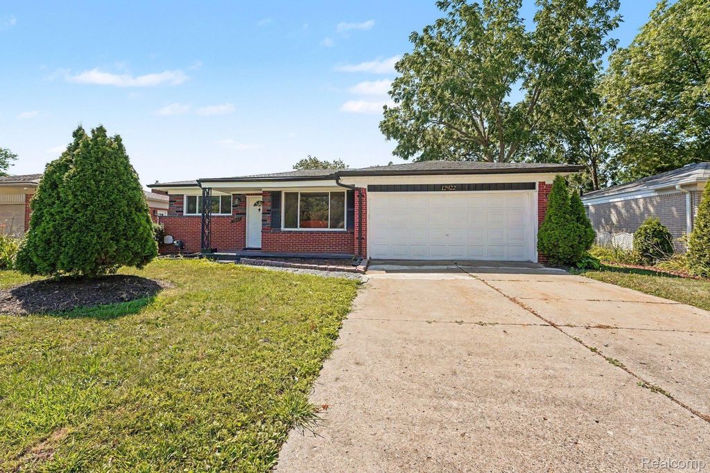 12922 E 13 Mile Road, Warren city